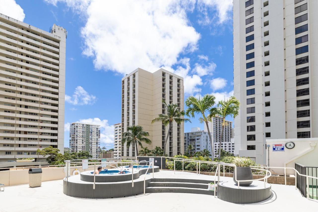 1br With Great Ocean Views, 1 Block To Waikiki Appartement Honolulu
