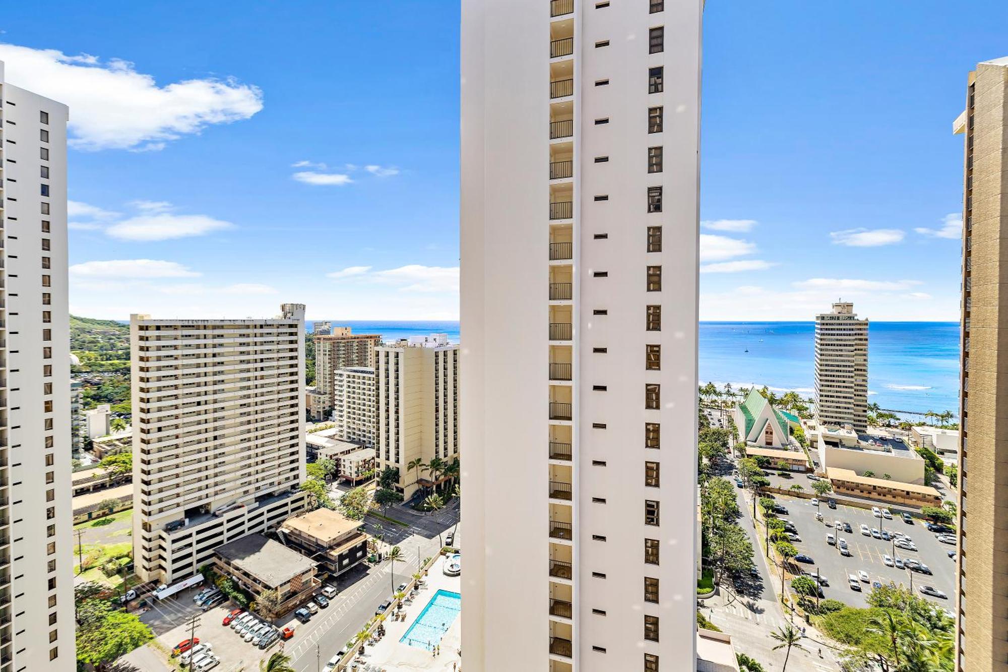 Apartment 1br With Great Ocean Views, 1 Block To Waikiki