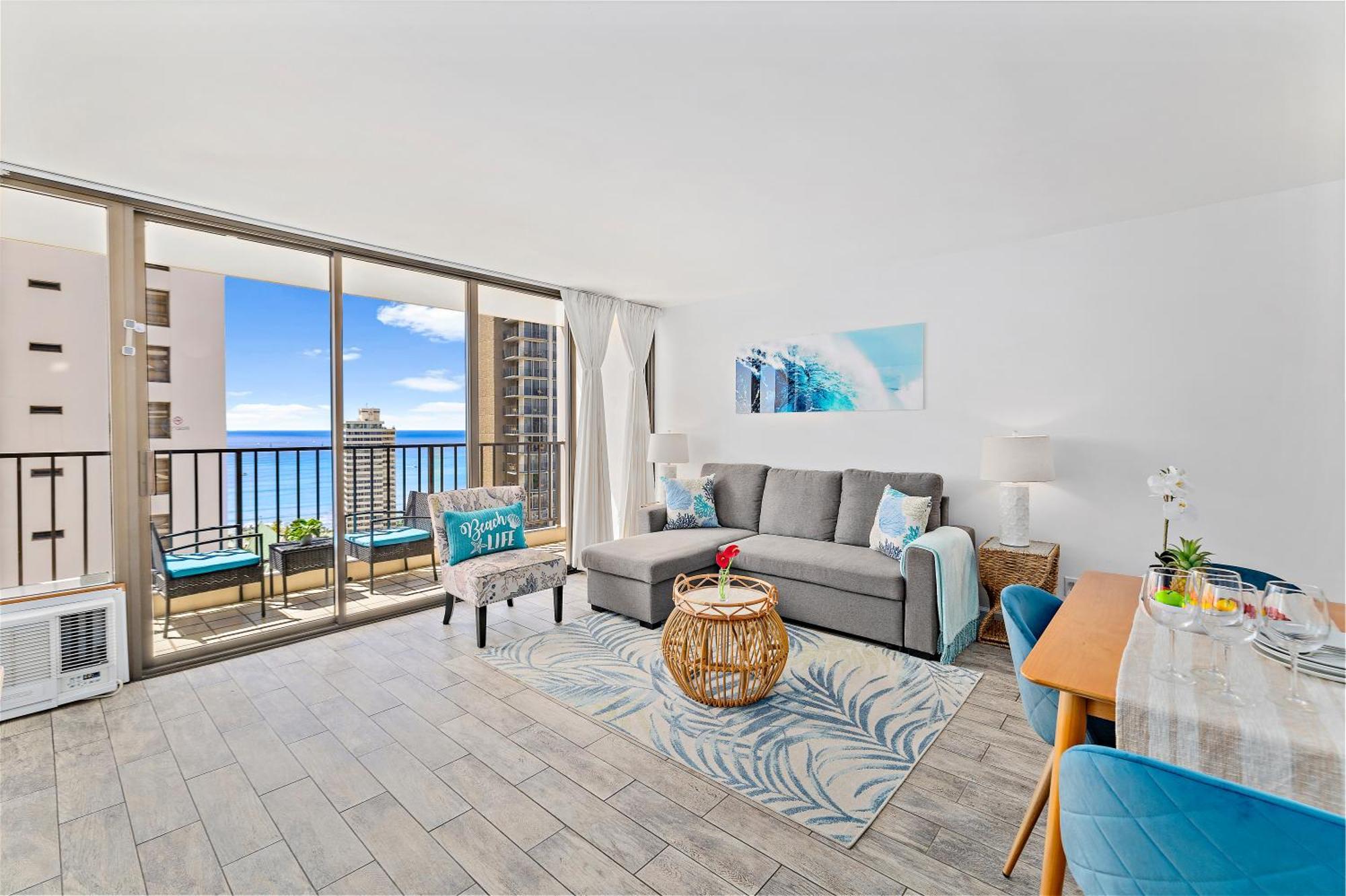 Apartment 1br With Great Ocean Views, 1 Block To Waikiki