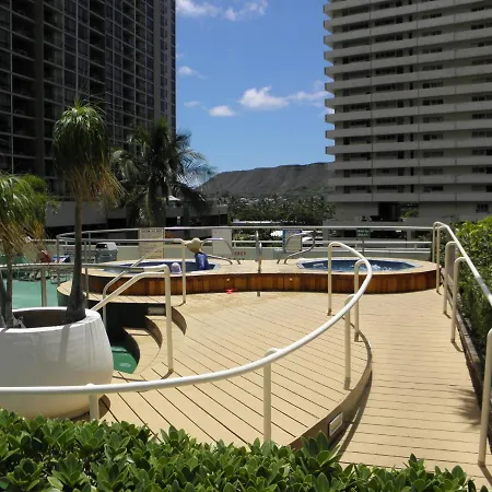 1Br With Great Ocean Views, 1 Block To Waikiki Beach Honolulu Room photo